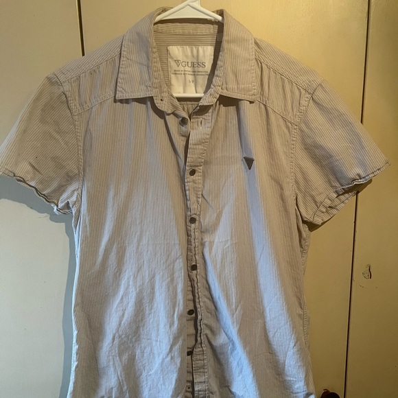 Guess Short Sleeve Button-Up Shirt - Picture 1 of 3
